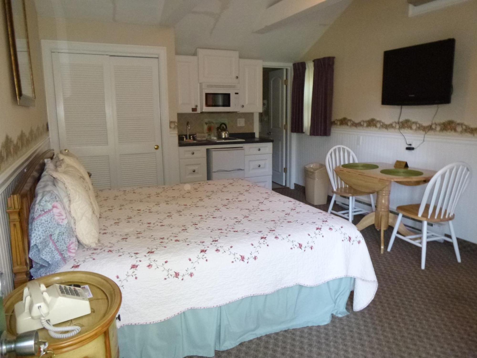 Falmouth Heights Motor Lodge Bagian luar foto